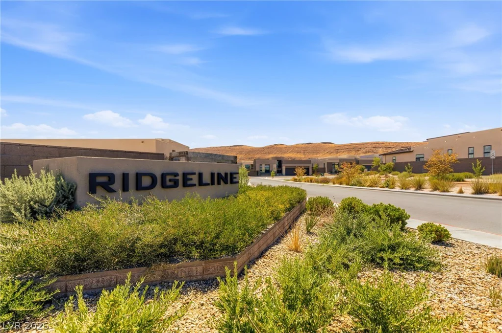 10865 Agate Cliffs, Las Vegas, NV 89135