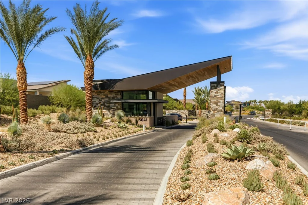 10865 Agate Cliffs, Las Vegas, NV 89135