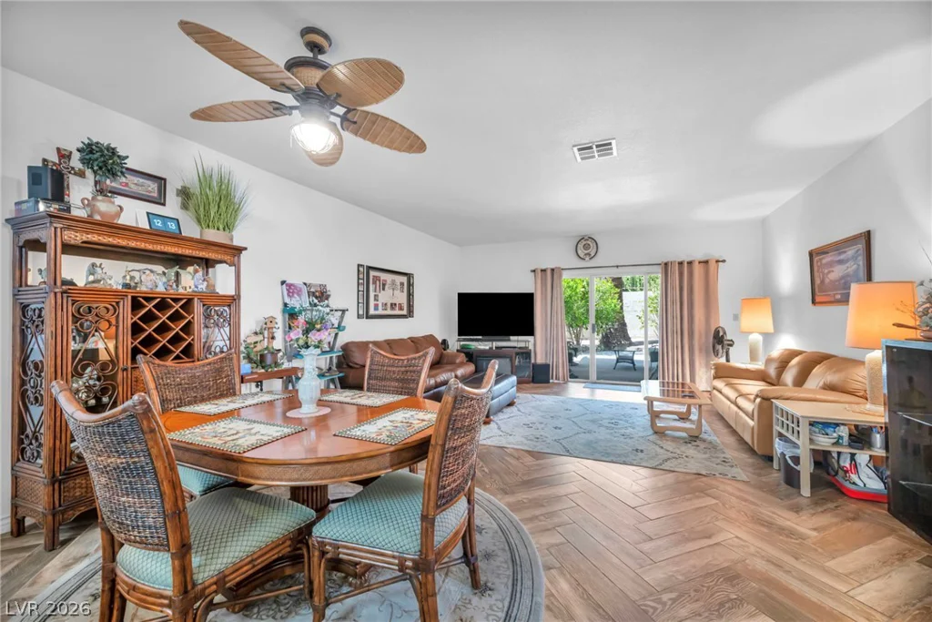 413 Fallwood, Las Vegas, NV 89107