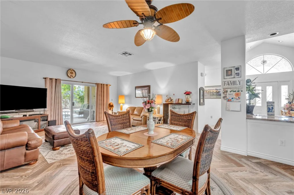 413 Fallwood, Las Vegas, NV 89107