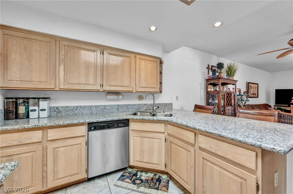 413 Fallwood, Las Vegas, NV 89107