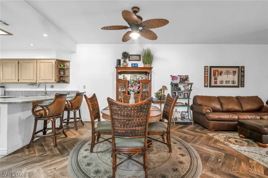 413 Fallwood, Las Vegas, NV 89107