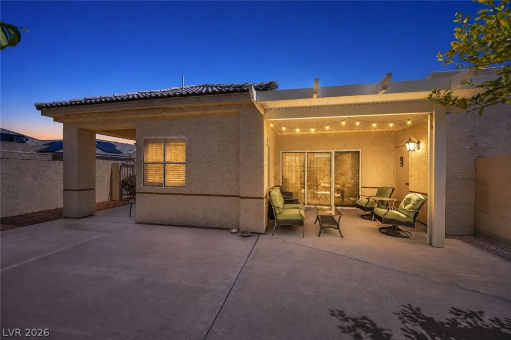 413 Fallwood, Las Vegas, NV 89107