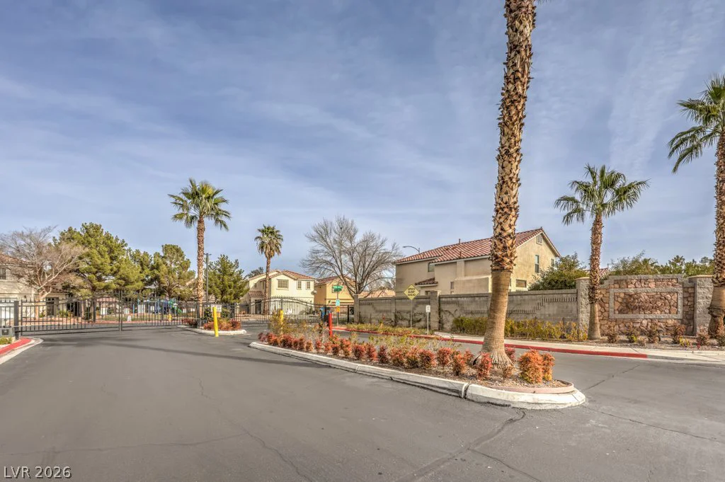 6112 Shallow Springs, Las Vegas, NV 89130