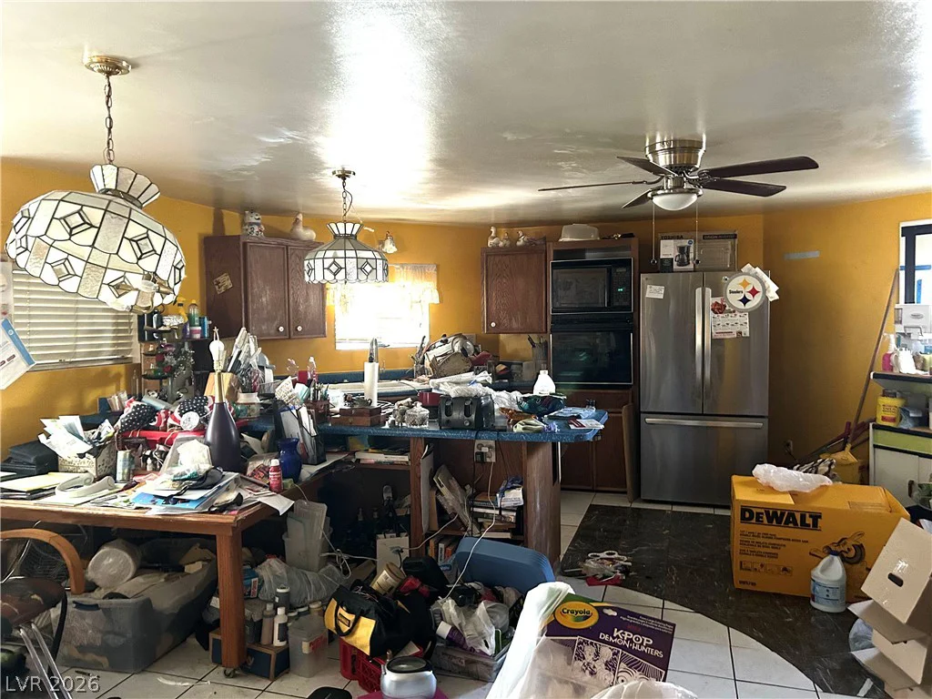 4624 Desert Inn, Las Vegas, NV 89121