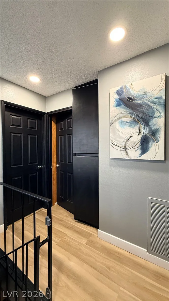 5837 Bromley, Las Vegas, NV 89107