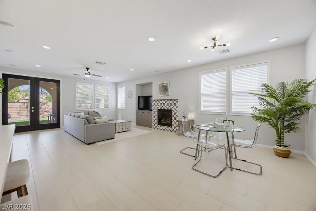 10016 Silver Cliff, Las Vegas, NV 89178