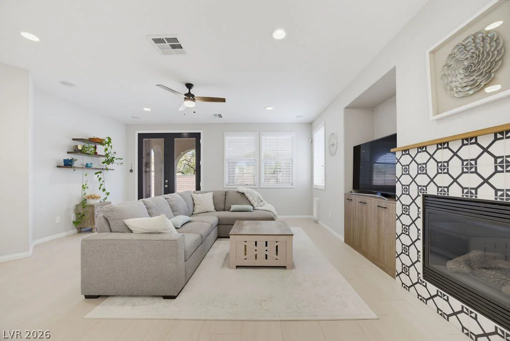 10016 Silver Cliff, Las Vegas, NV 89178
