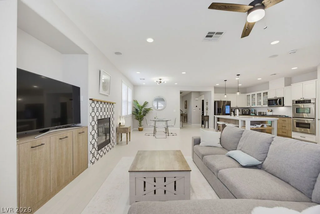 10016 Silver Cliff, Las Vegas, NV 89178