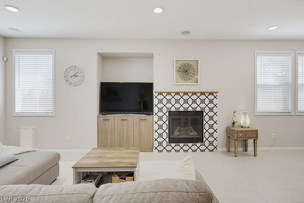 10016 Silver Cliff, Las Vegas, NV 89178