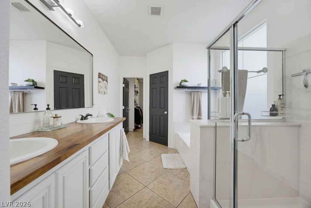 10016 Silver Cliff, Las Vegas, NV 89178