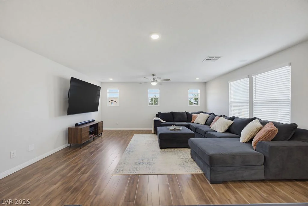 10016 Silver Cliff, Las Vegas, NV 89178