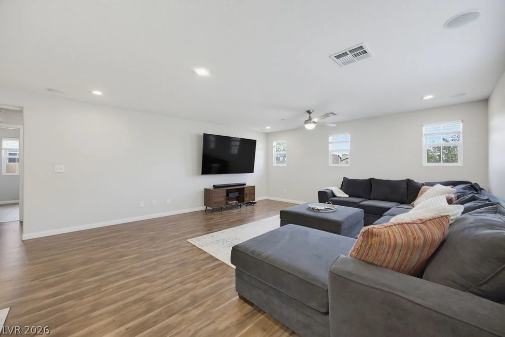 10016 Silver Cliff, Las Vegas, NV 89178