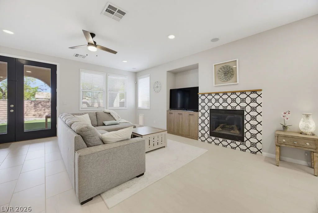 10016 Silver Cliff, Las Vegas, NV 89178
