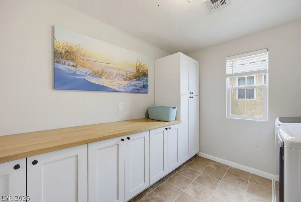 10016 Silver Cliff, Las Vegas, NV 89178