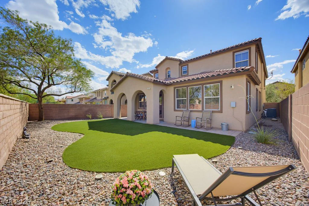 10016 Silver Cliff, Las Vegas, NV 89178