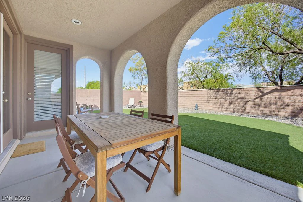10016 Silver Cliff, Las Vegas, NV 89178