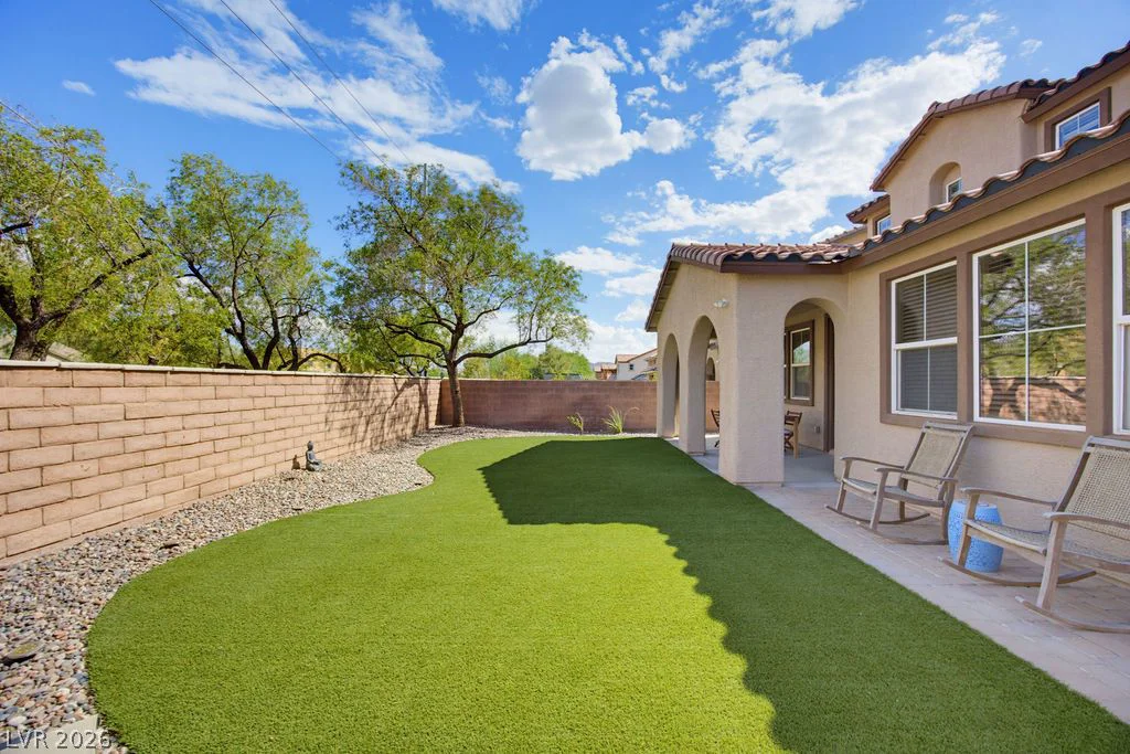 10016 Silver Cliff, Las Vegas, NV 89178