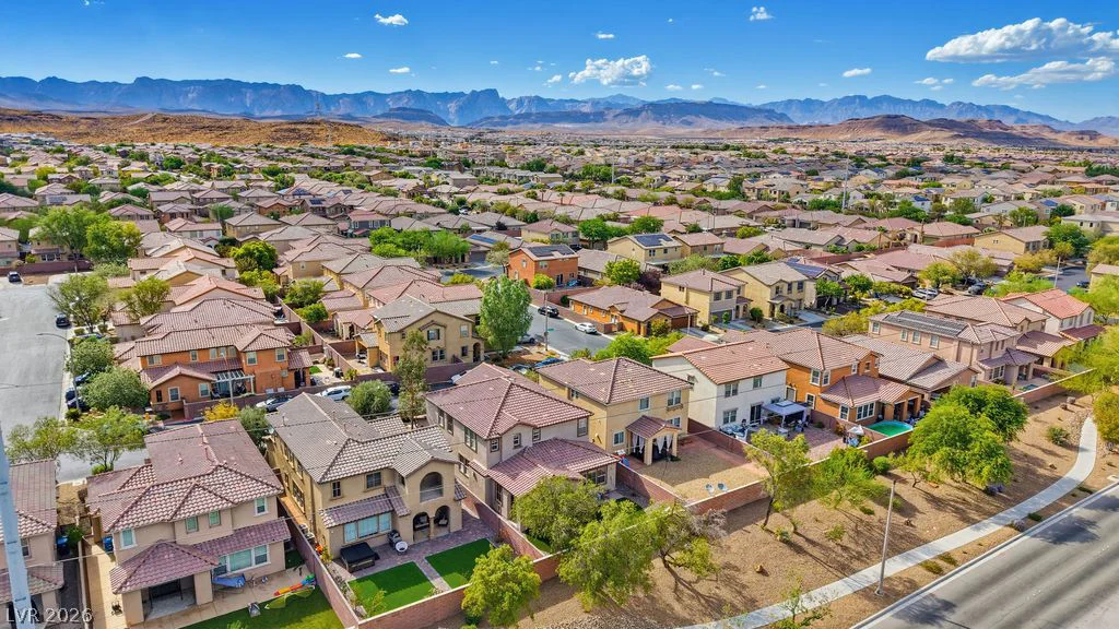 10016 Silver Cliff, Las Vegas, NV 89178
