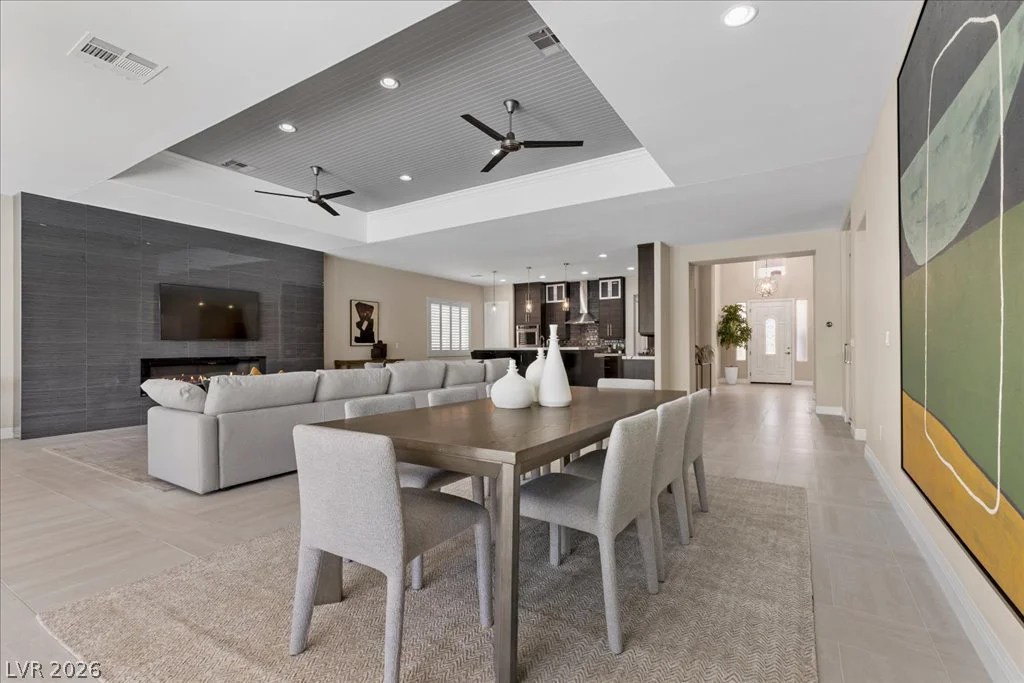 9425 Garnet Crown, Las Vegas, NV 89145