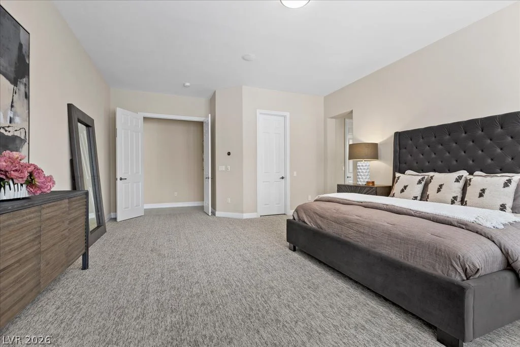 9425 Garnet Crown, Las Vegas, NV 89145