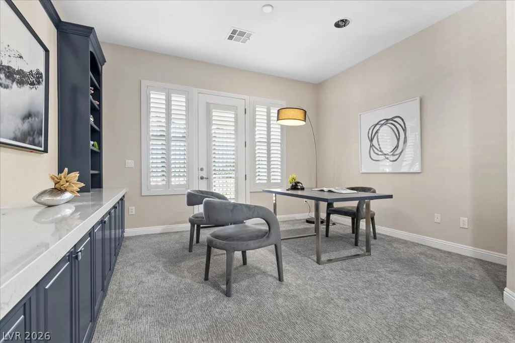9425 Garnet Crown, Las Vegas, NV 89145