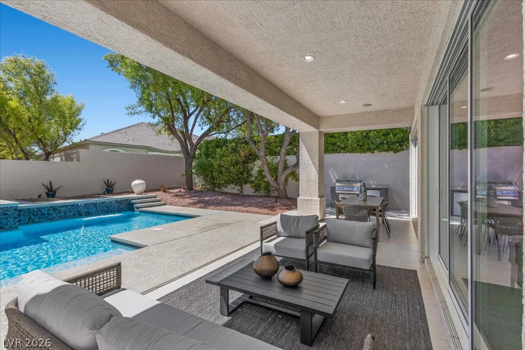 9425 Garnet Crown, Las Vegas, NV 89145