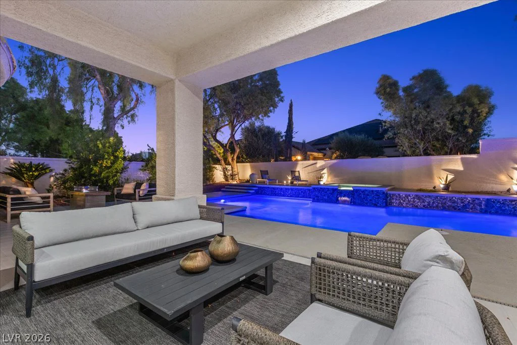 9425 Garnet Crown, Las Vegas, NV 89145