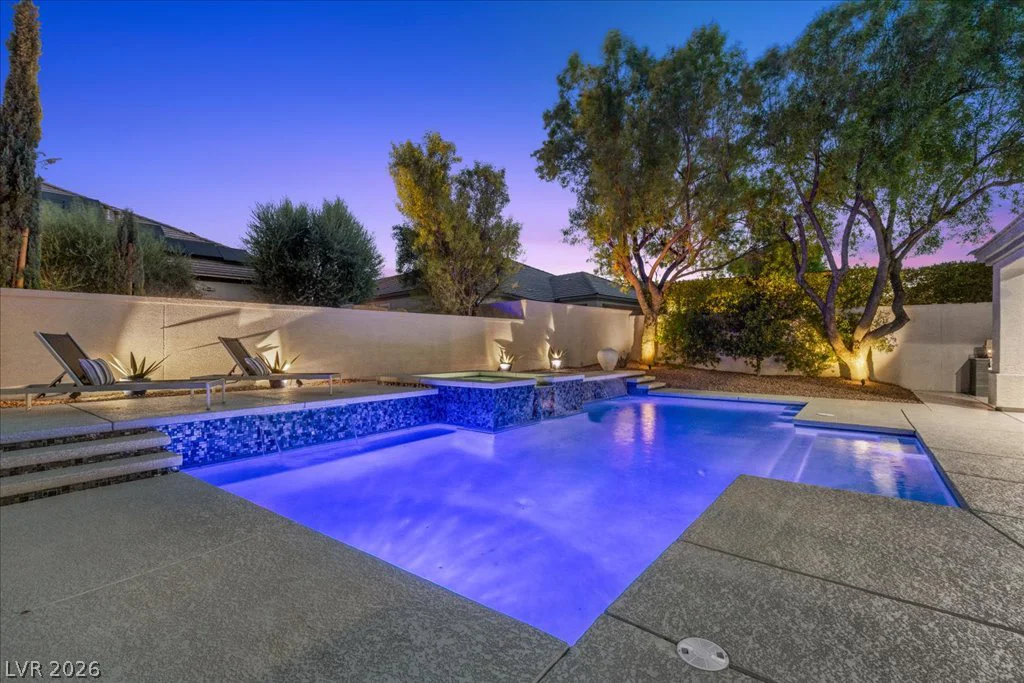 9425 Garnet Crown, Las Vegas, NV 89145