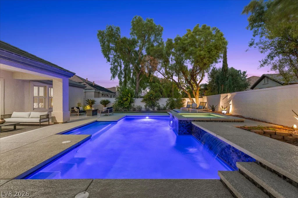 9425 Garnet Crown, Las Vegas, NV 89145