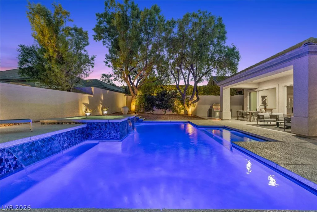 9425 Garnet Crown, Las Vegas, NV 89145