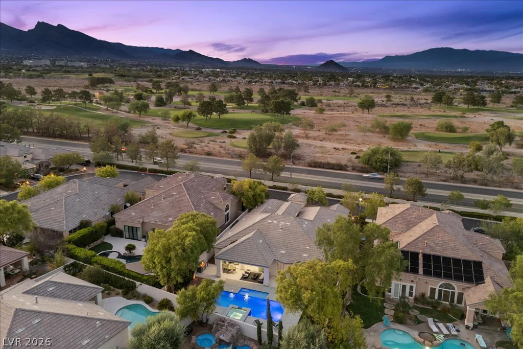 9425 Garnet Crown, Las Vegas, NV 89145