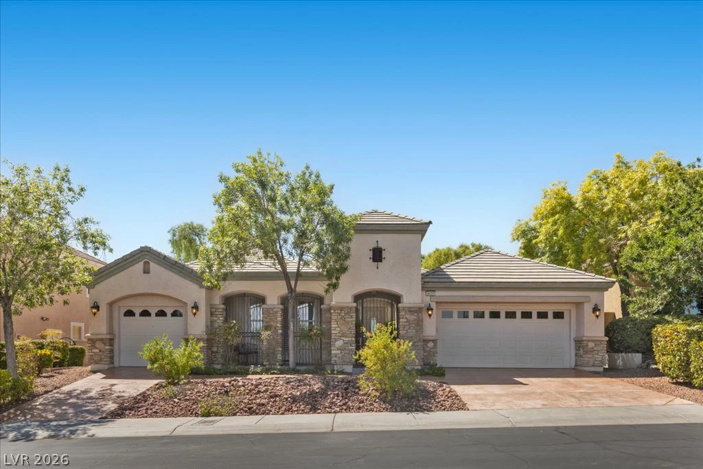 9425 Garnet Crown, Las Vegas, NV 89145