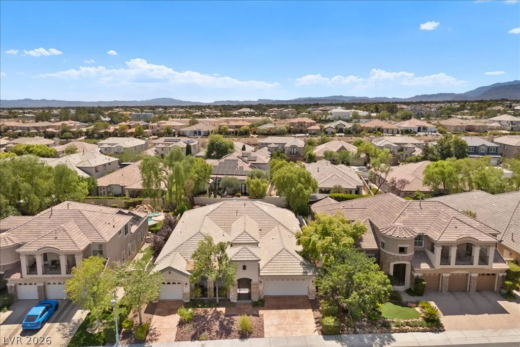 9425 Garnet Crown, Las Vegas, NV 89145