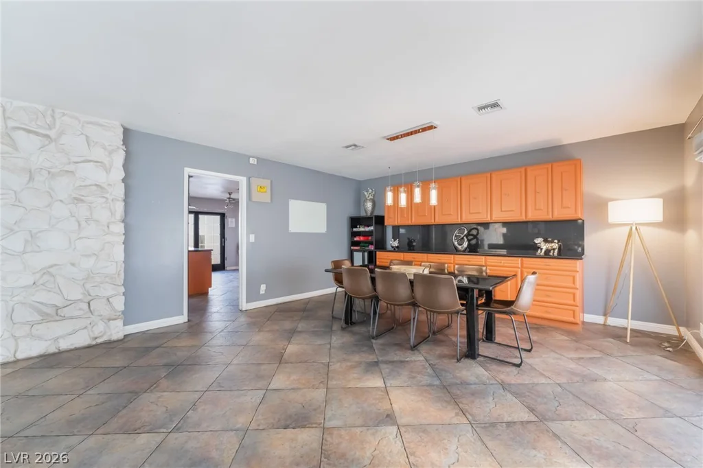 909 Cashman, Las Vegas, NV 89107