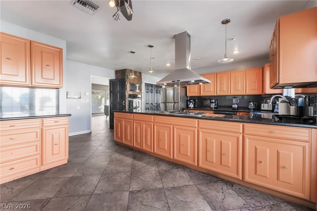 909 Cashman, Las Vegas, NV 89107