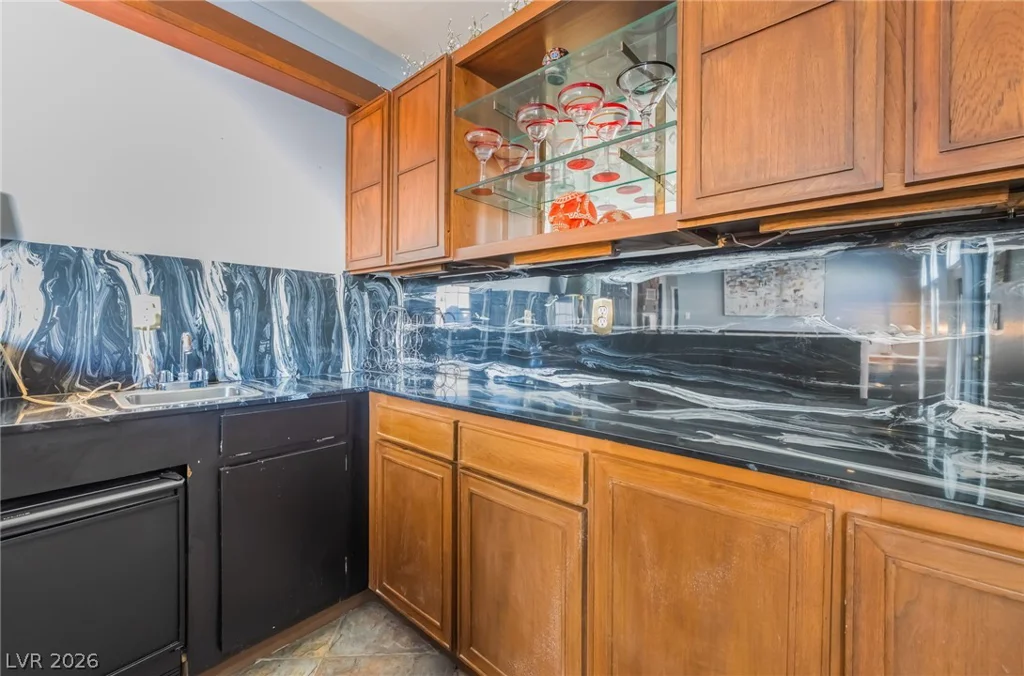 909 Cashman, Las Vegas, NV 89107