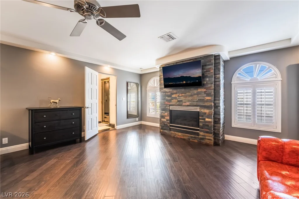 909 Cashman, Las Vegas, NV 89107