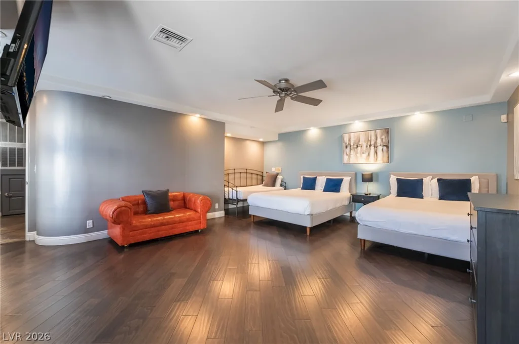 909 Cashman, Las Vegas, NV 89107