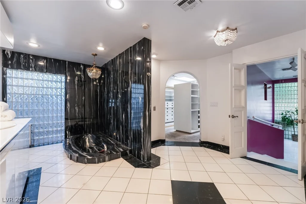 909 Cashman, Las Vegas, NV 89107