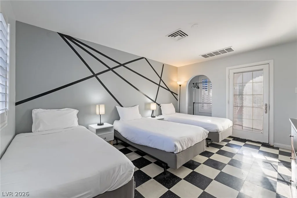 909 Cashman, Las Vegas, NV 89107