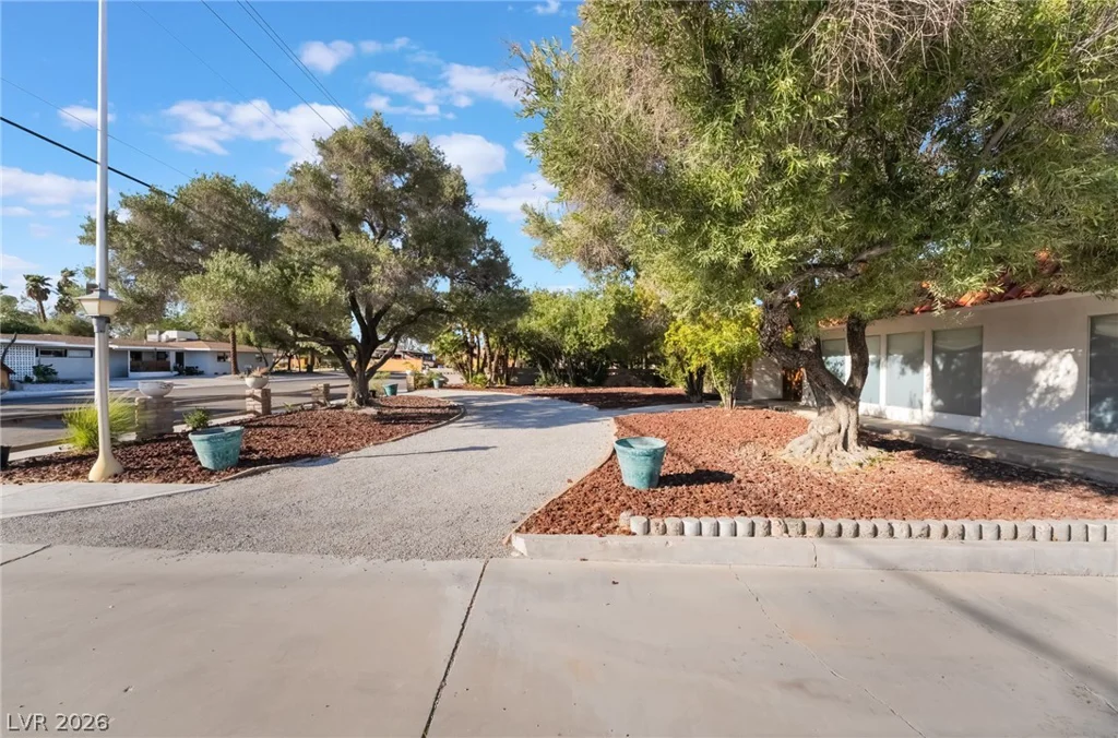 909 Cashman, Las Vegas, NV 89107