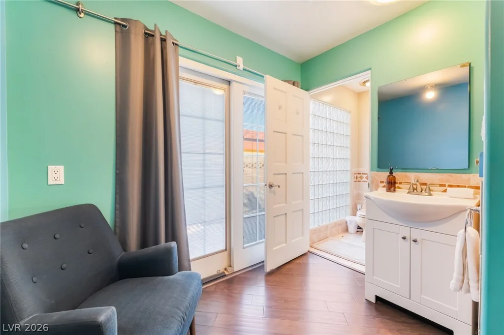 909 Cashman, Las Vegas, NV 89107