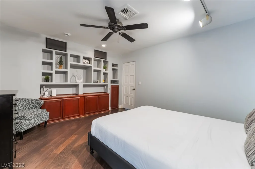 909 Cashman, Las Vegas, NV 89107