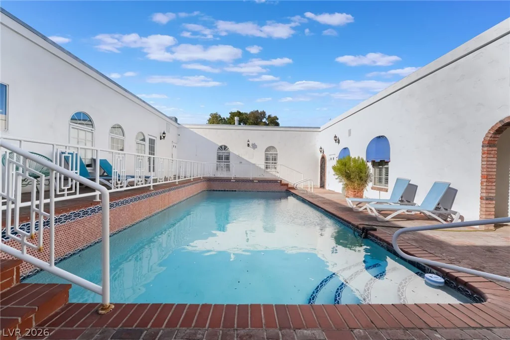 909 Cashman, Las Vegas, NV 89107