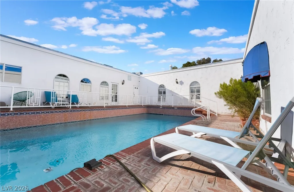 909 Cashman, Las Vegas, NV 89107