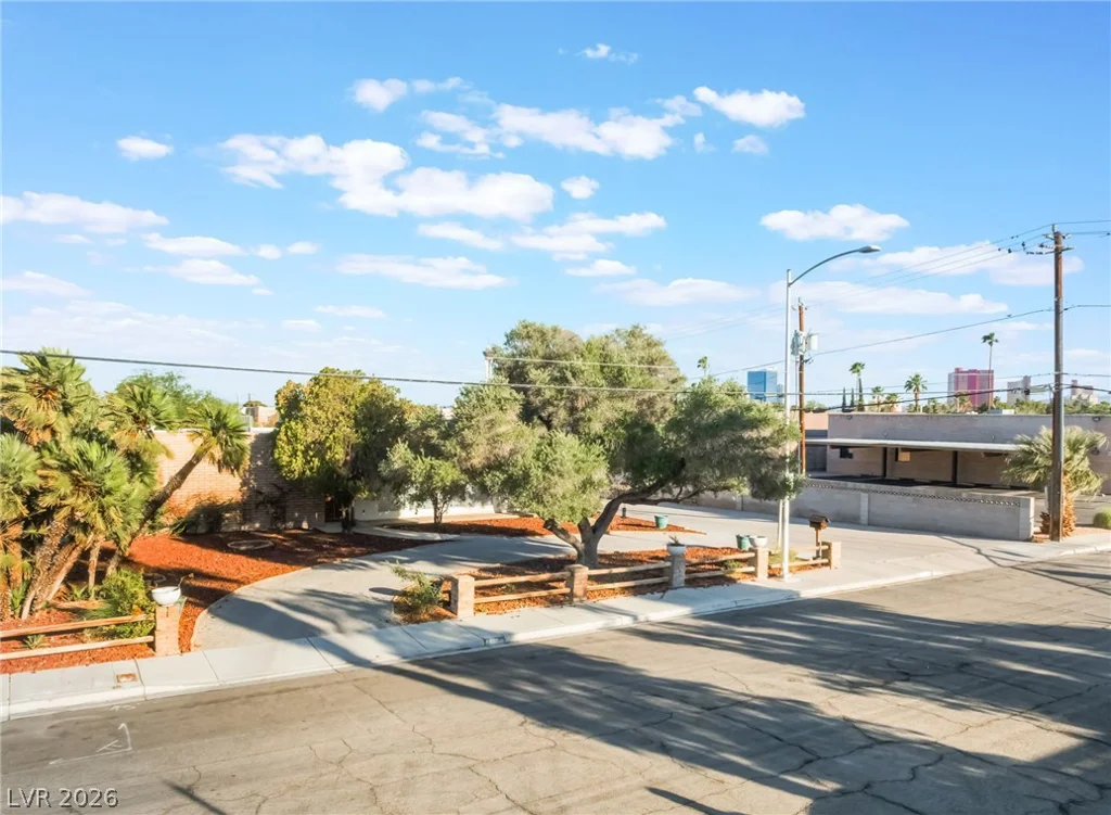 909 Cashman, Las Vegas, NV 89107