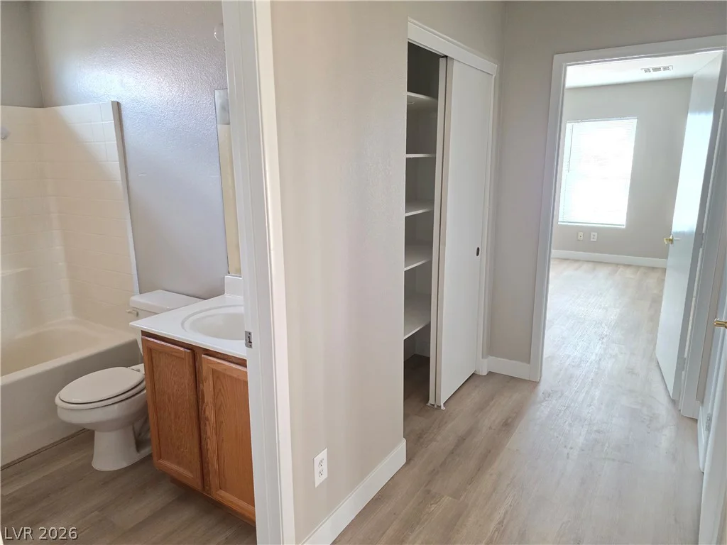 5063 El Castano, Las Vegas, NV 89108