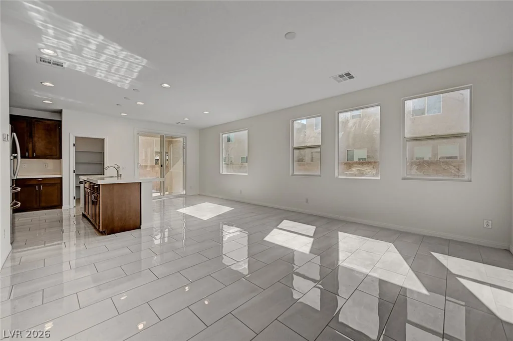 4631 Observed, North Las Vegas, NV 89031