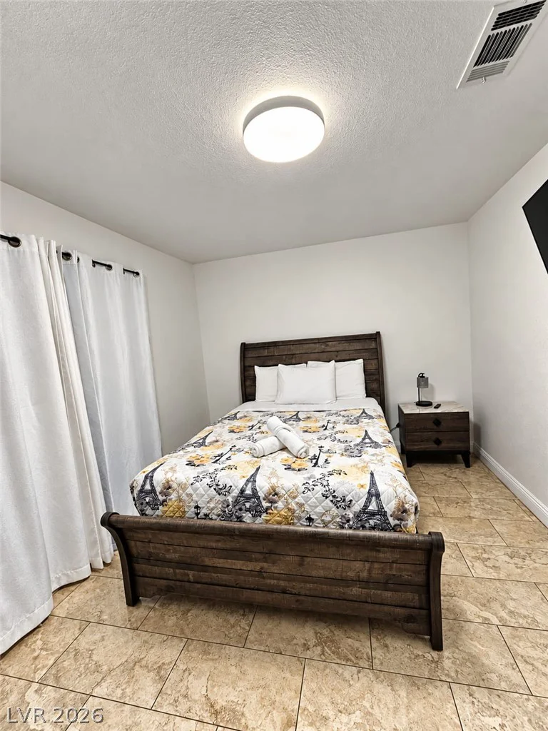 4125 Harmon, Las Vegas, NV 89121